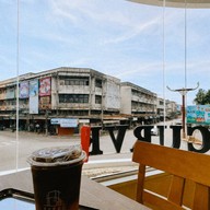 Curve Coffee & Bar