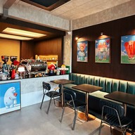 PROMPT Brunch & Bar -