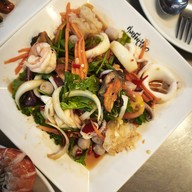 กุ้งเพื่อนแพรว