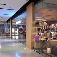 หน้าร้าน Starbucks Central World Plaza-3rd fl.(ชั้น 3)