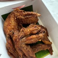 เมนูของร้าน Zaab Eli (แซ่บอีลี่) เอสพลานาด รัชดาภิเษก