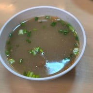 เมนูของร้าน สว่าง บะหมี่ก้ามปู sawang noodle (MICHELIN GUIDE)  สี่พระยา (Si Phraya)