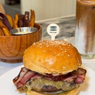 Elder Burger Thonglor