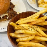 Elder Burger Thonglor