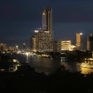 บรรยากาศ RIVERVIBE Restaurant and Bar
