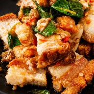 กุ้งอบวุ้นเส้น กะเพรา