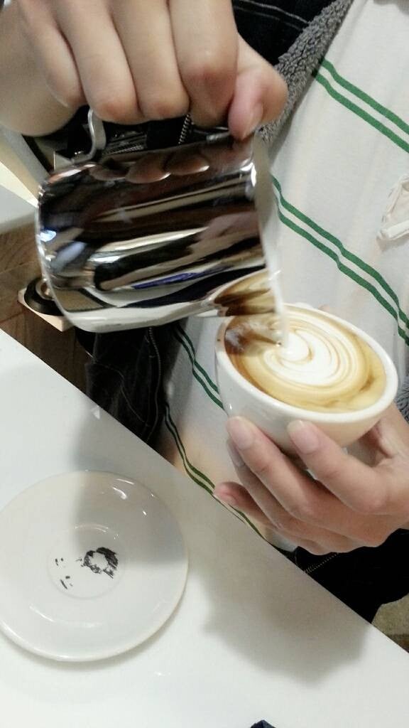 Thom Artisan Coffee Promenada