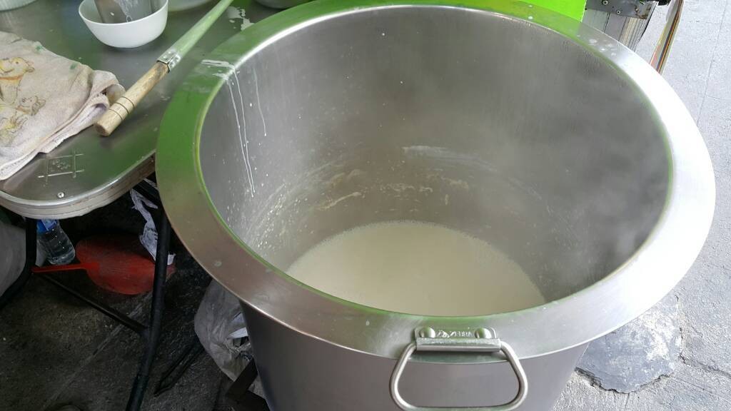 น้ำเต้าหู้