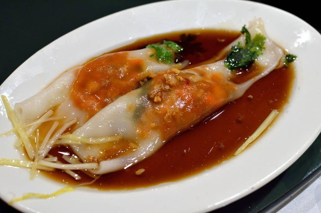 Grand Palace Restaurant ถนนมเหสักข์