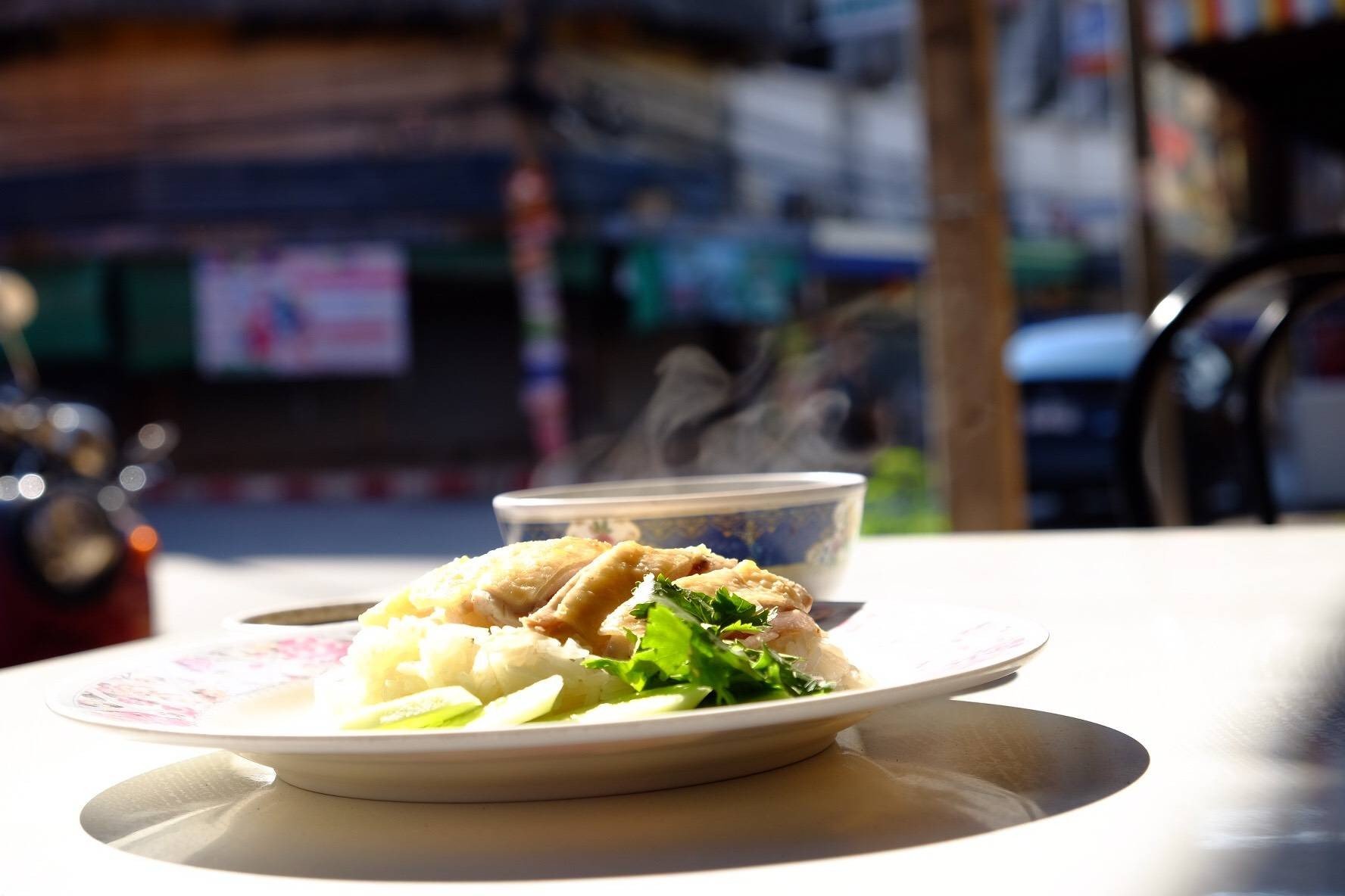 ข้าวมันไก่เจ๊น้อย