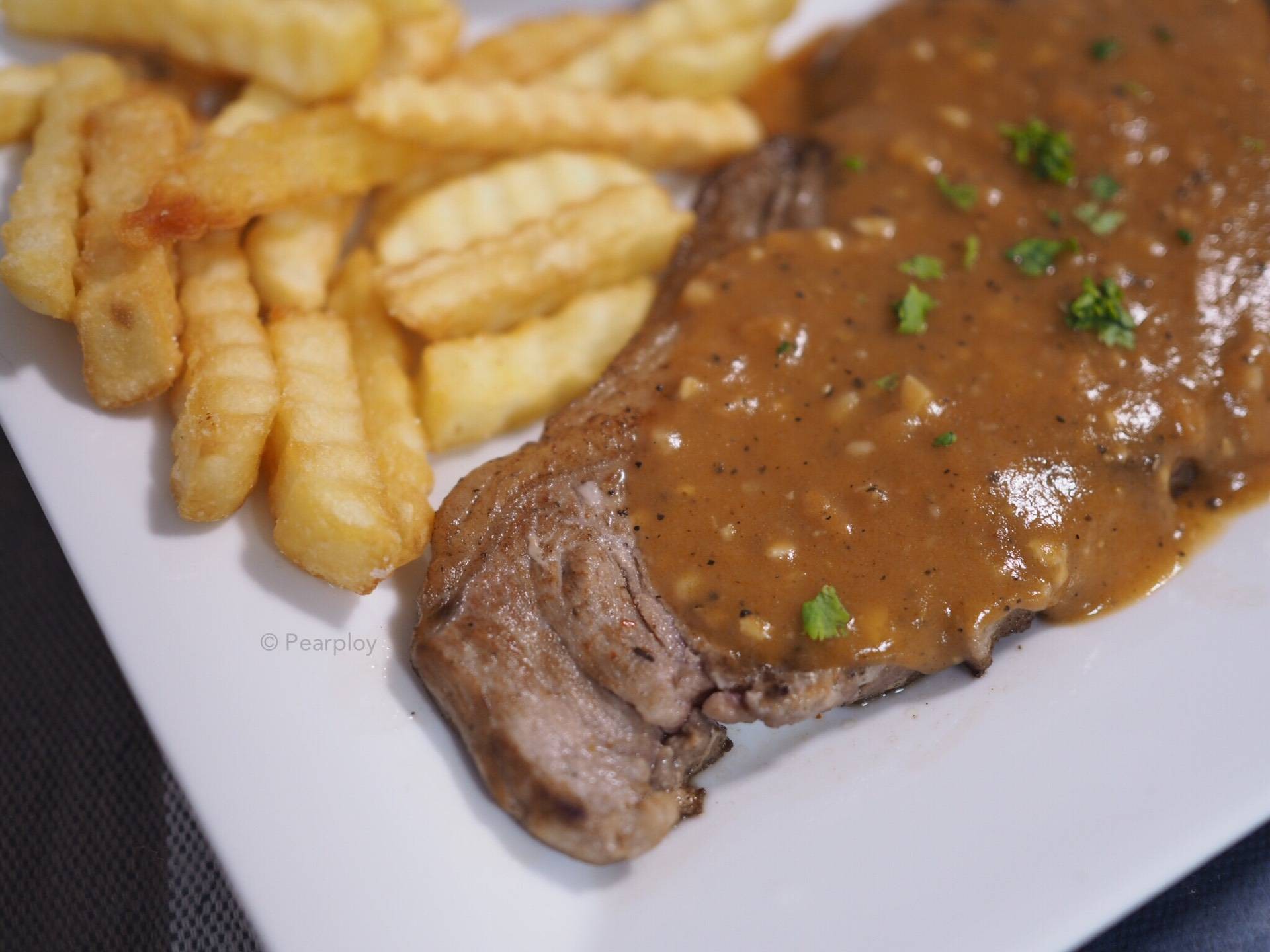 บูมเมอแรง สเต็กเฮ้าส์ / Cafe de Boomerang Steak House เข้าซอย พหลโยธิน 54/4 - 10 เมตรขวามือ