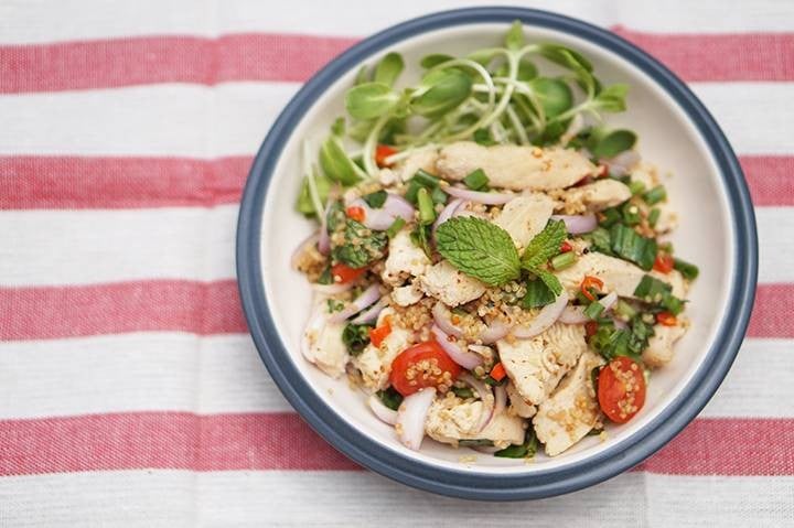อาหารคลีนก็แซ่บได้กับยำควินัวอกไก่แซ่บ 