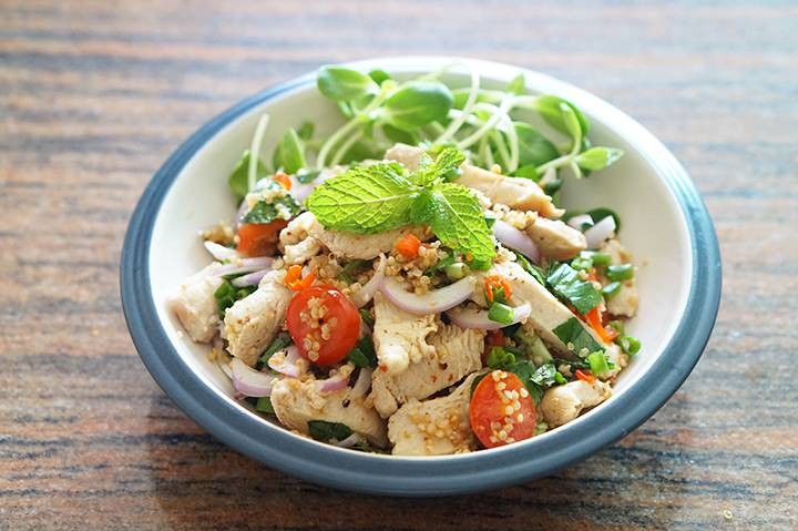 อาหารคลีนก็แซ่บได้กับยำควินัวอกไก่แซ่บ 