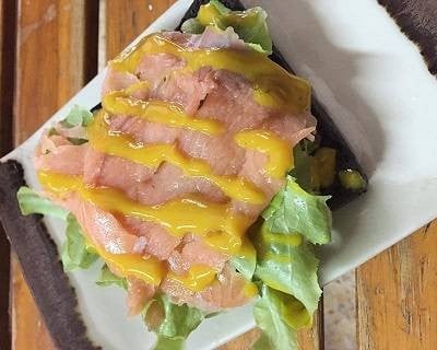 โอเพ่นแซนวิชแซลม่อนรมควัน ต้อนรับเช้าที่สดใส