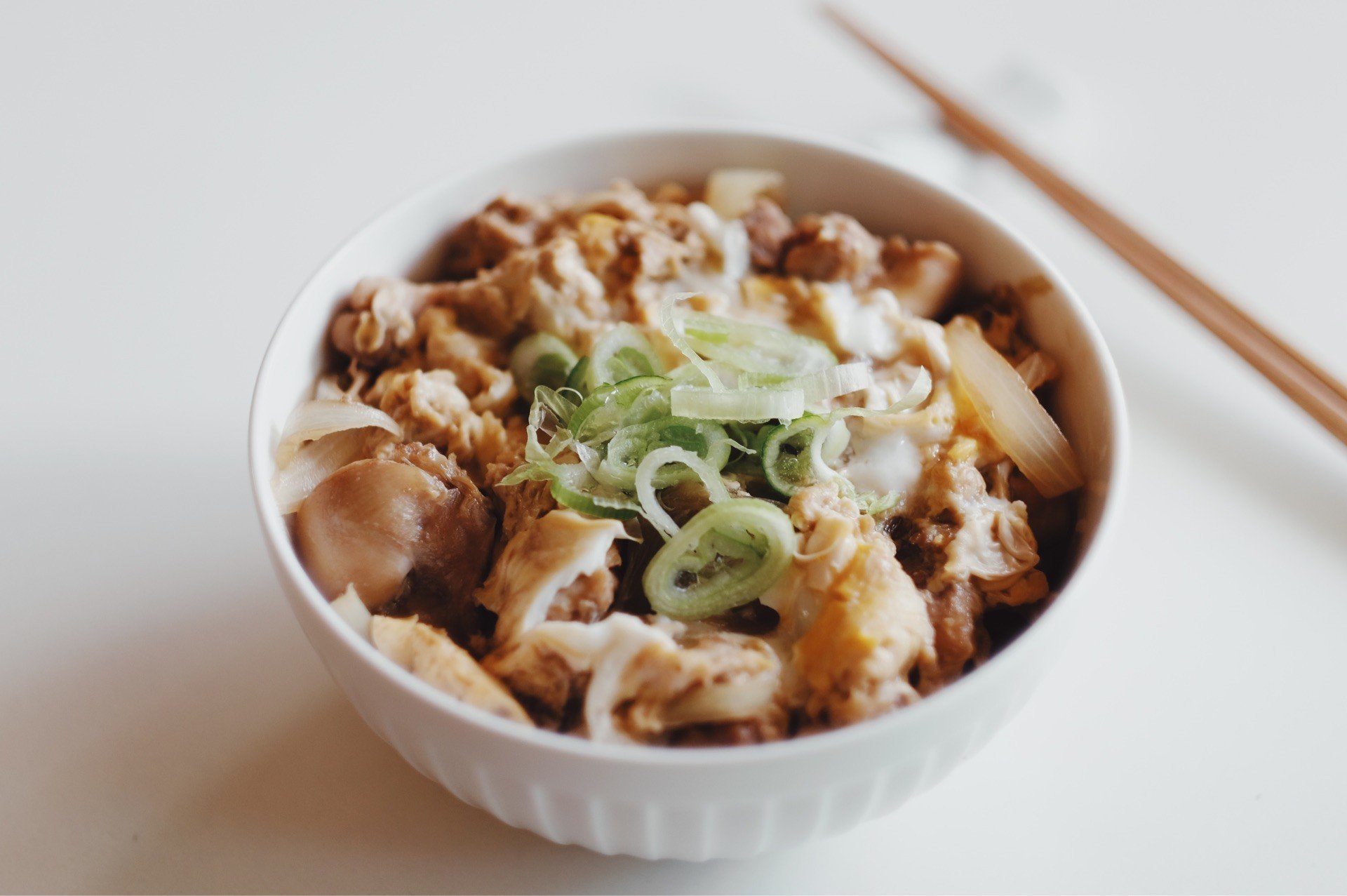 ข้าวหน้าไก่และไข่ (Oyakodon)