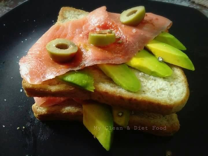 open sandwich and smoke salmon with avocado