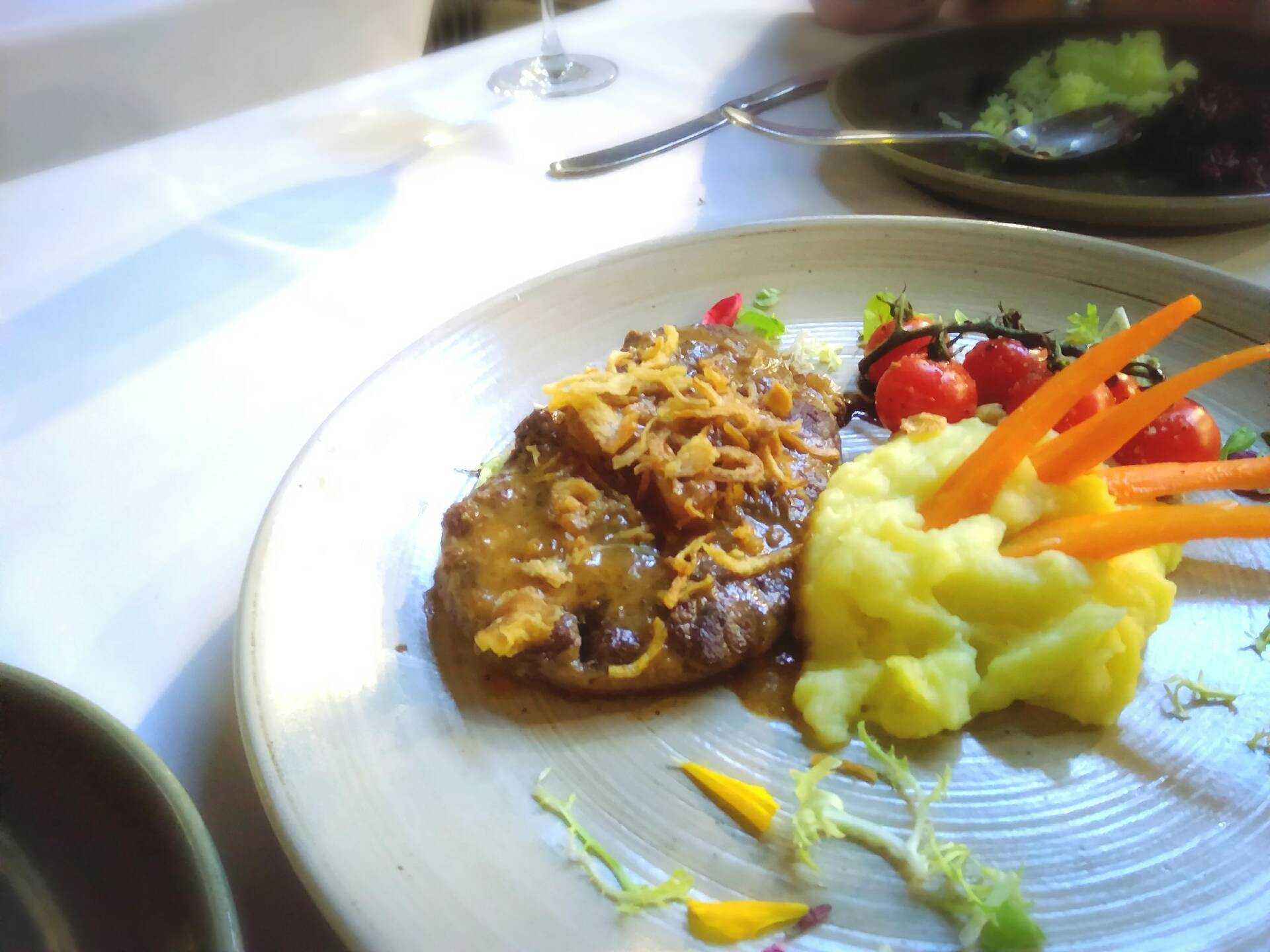 à¹€à¸¡à¸™à¸¹à¸‚à¸­à¸‡à¸£à¹‰à¸²à¸™ Above Riva Riva Arun