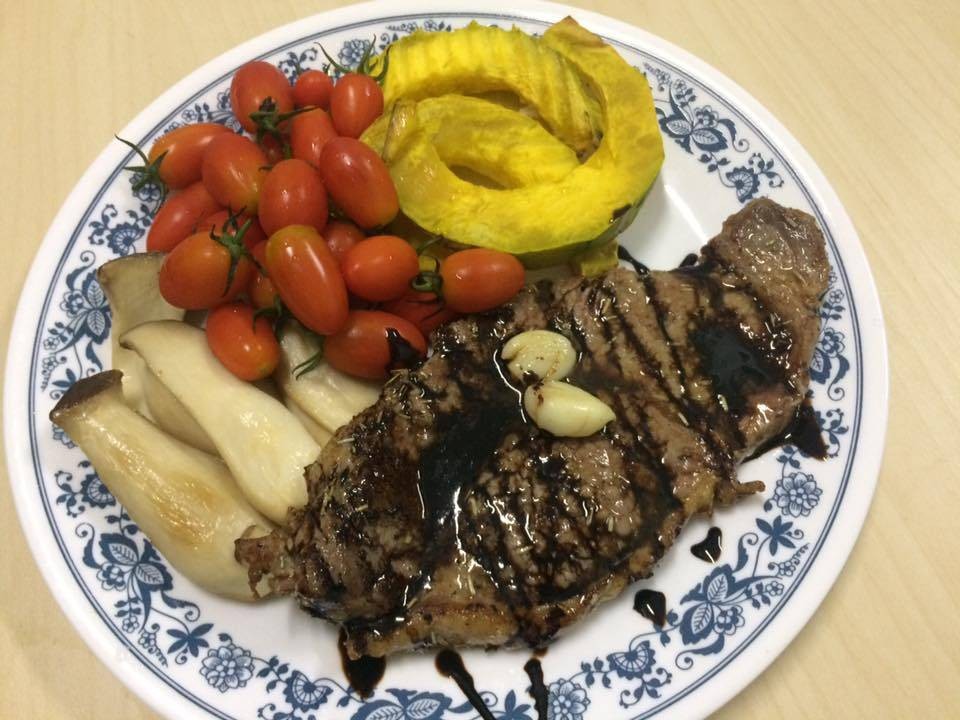 สเต็กเนื้อวัว ซอสบัลซามิครีดักชั่น