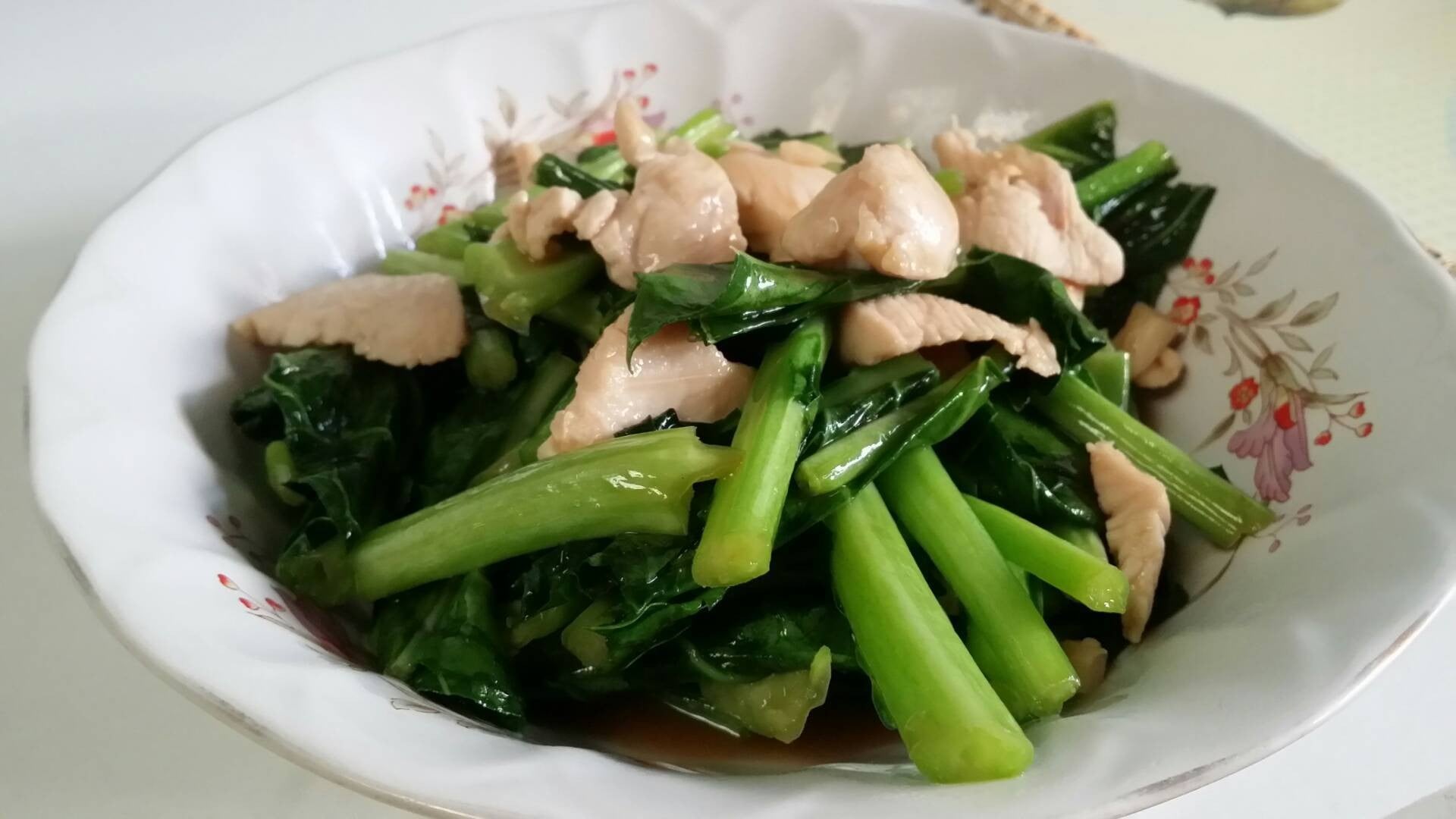 ผัดคะน้าไก่