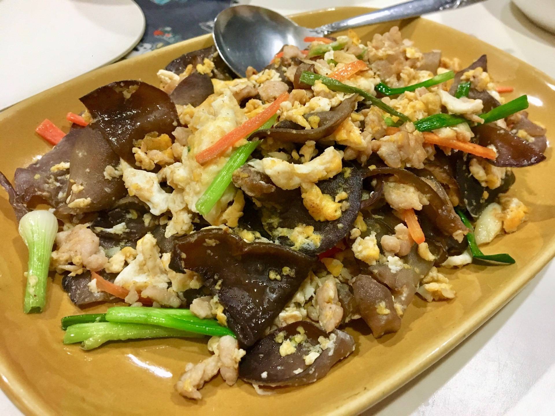 เห็ดหูหนูผัดไข่