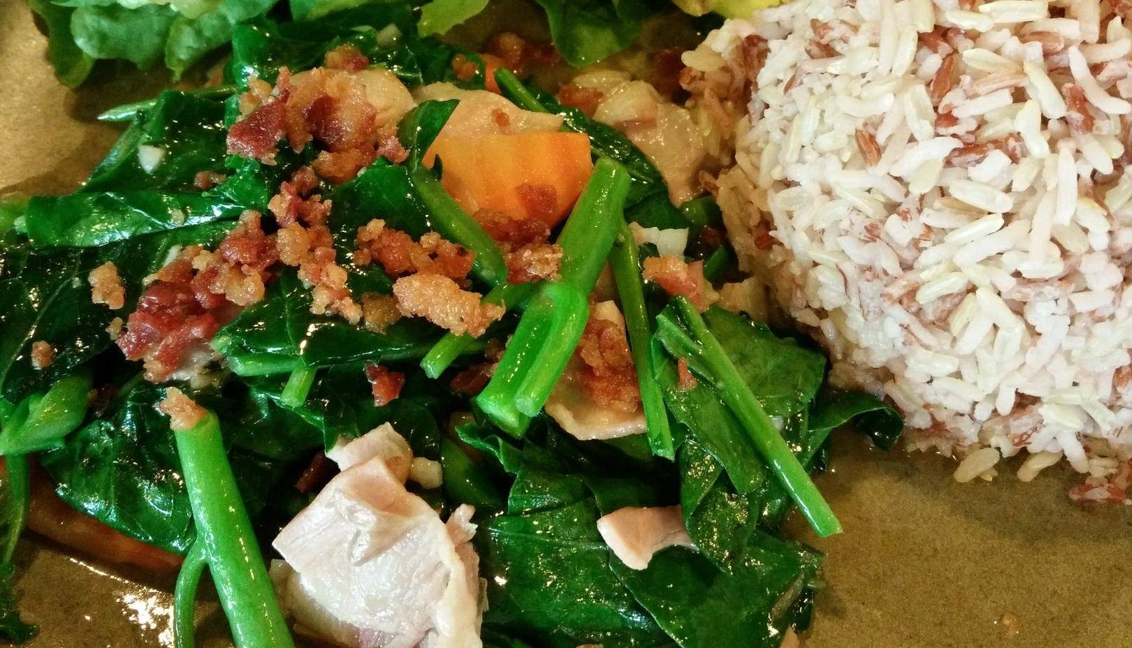 ข้าวคะน้าหมูหมัก