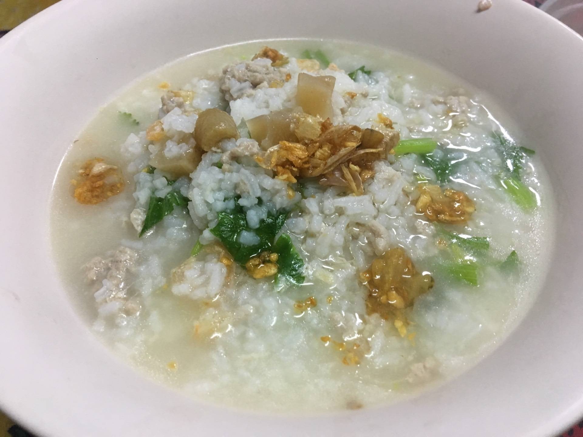 ข้าวตุ๋นทรงเครื่องหมูสับ