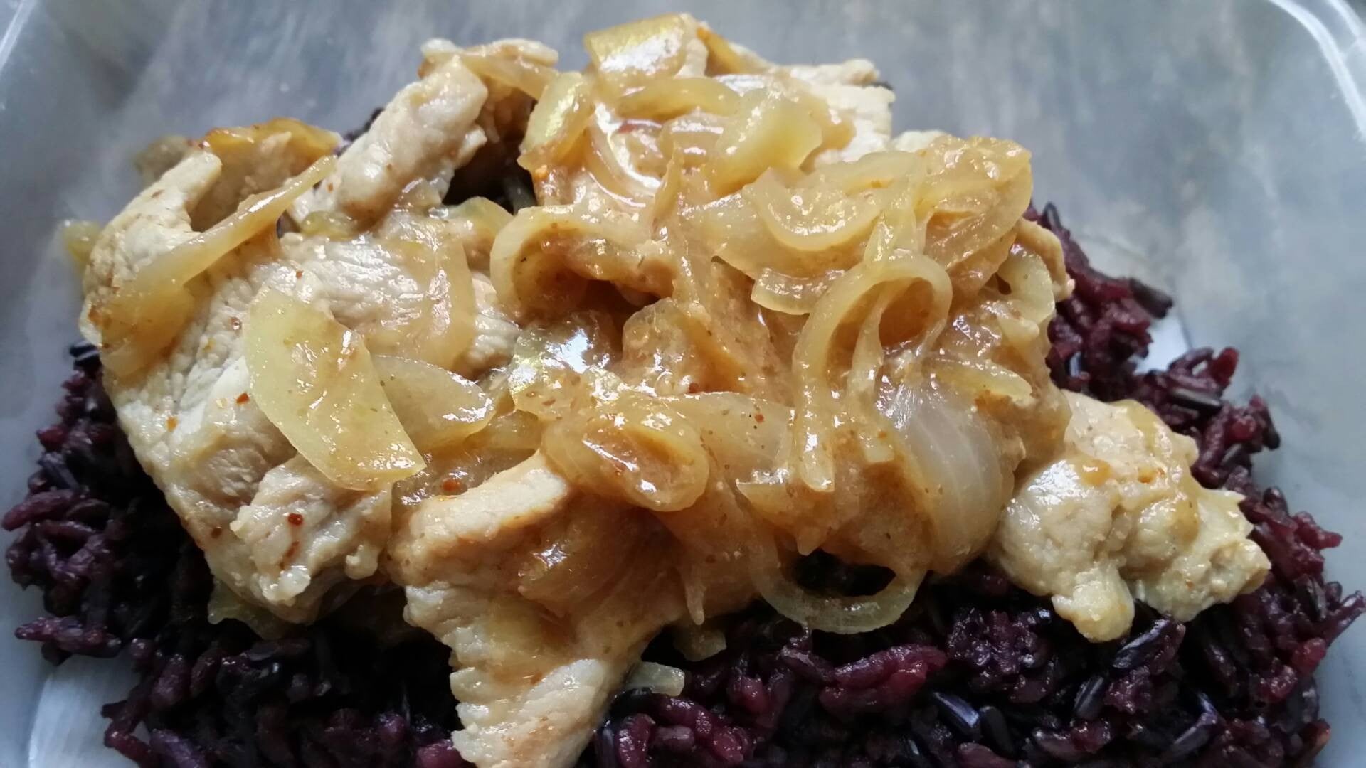 หมูผัดหอมใหญ่