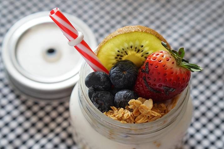 กราโนล่าพาเฟต์สุดคิ้วท์