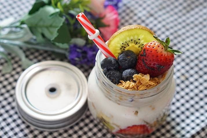 กราโนล่าพาเฟต์สุดคิ้วท์