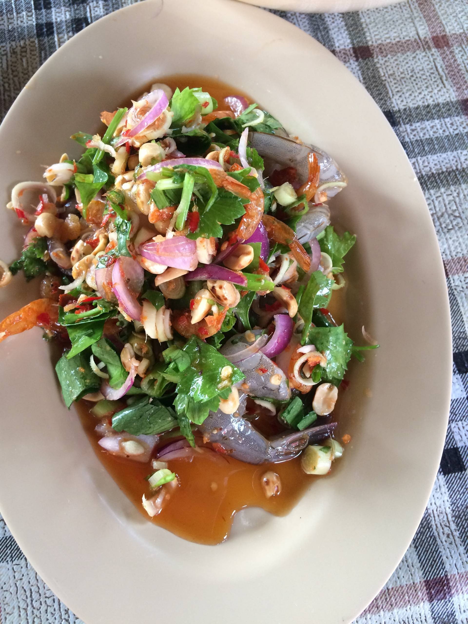 ยำตะไคร้กุ้งสด