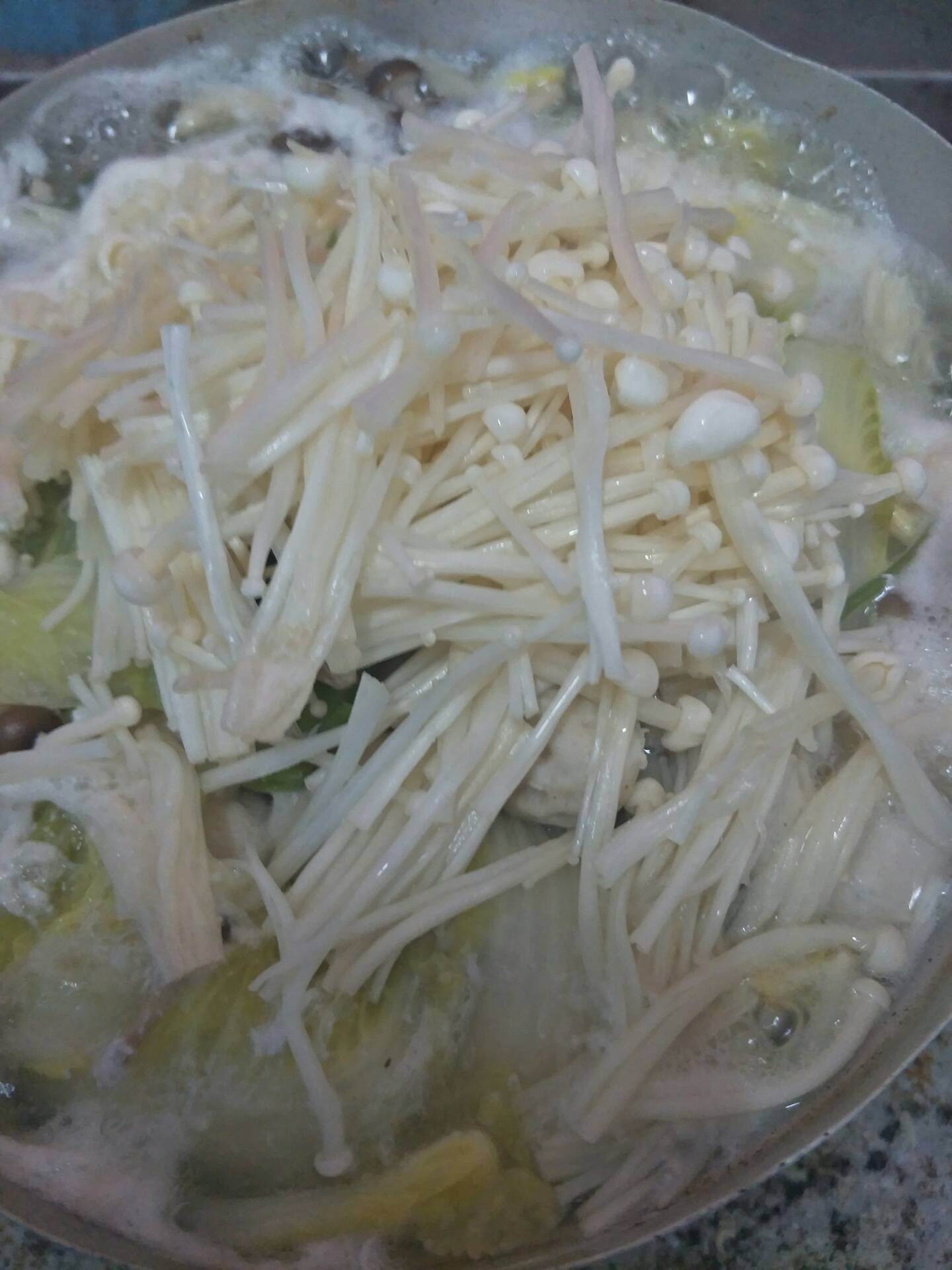 สุกี้น้ำ สำหรับ 5 ท่าน