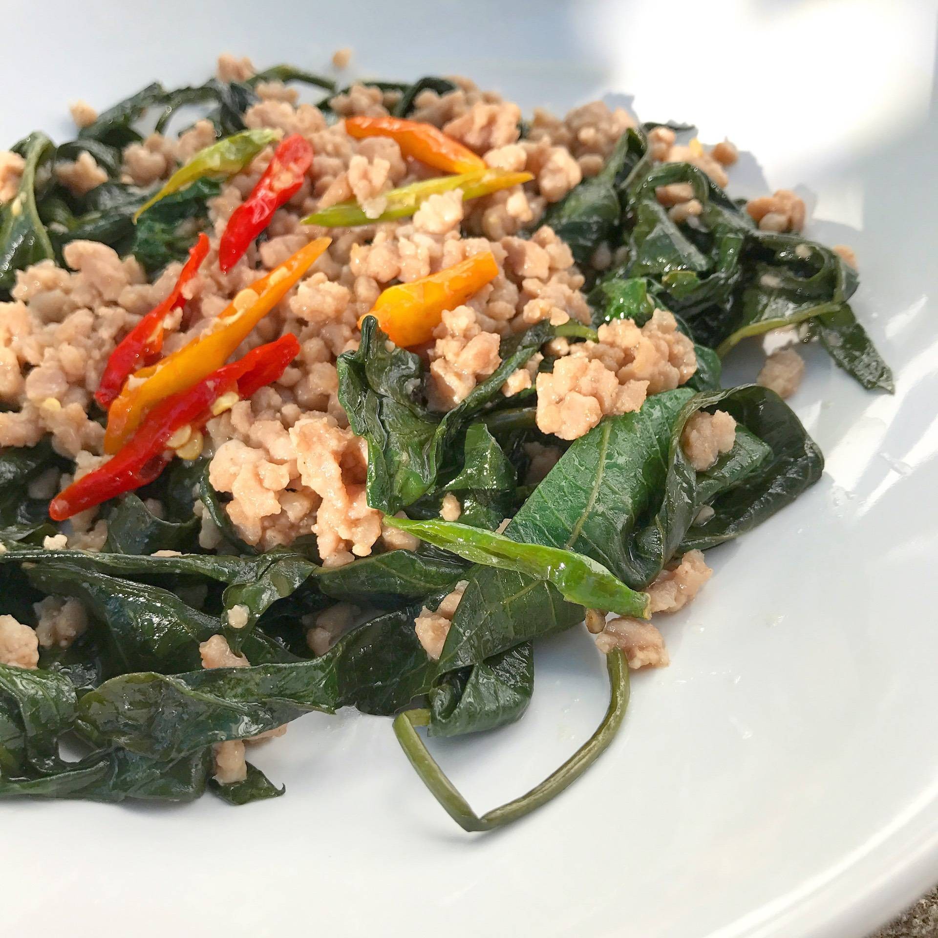 ผัดผักบุ้งกะปิหมูสับ