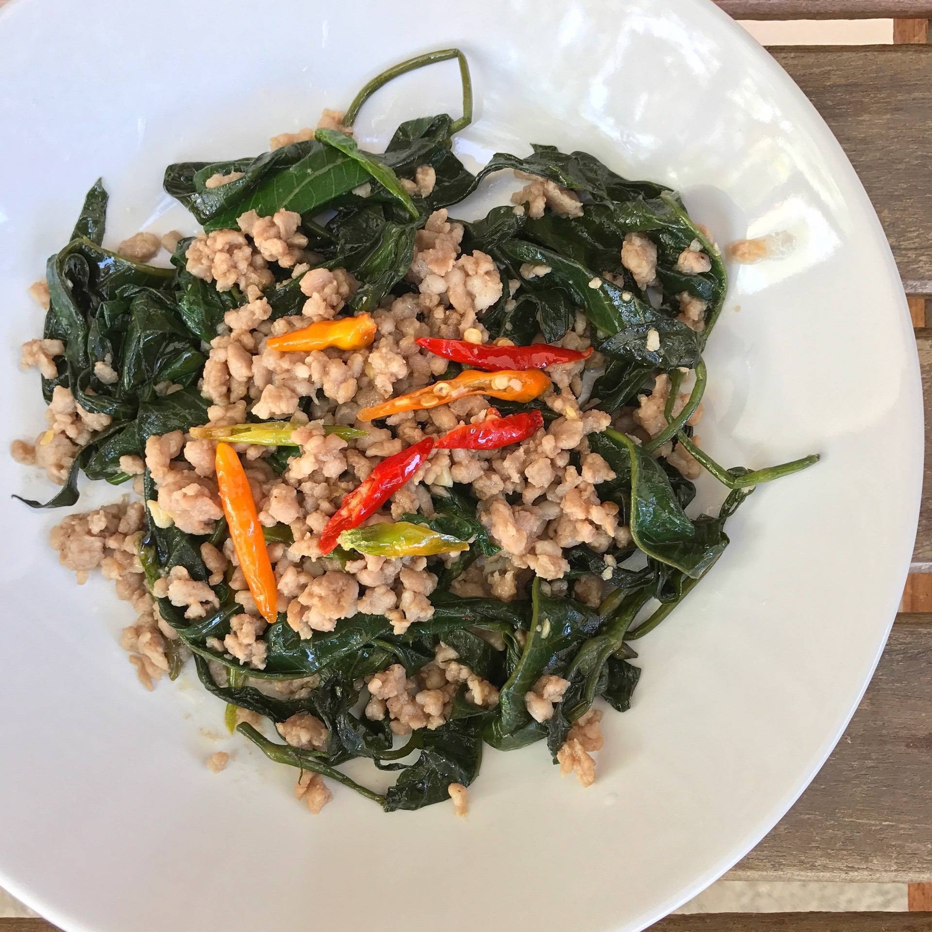 ผัดผักบุ้งกะปิหมูสับ