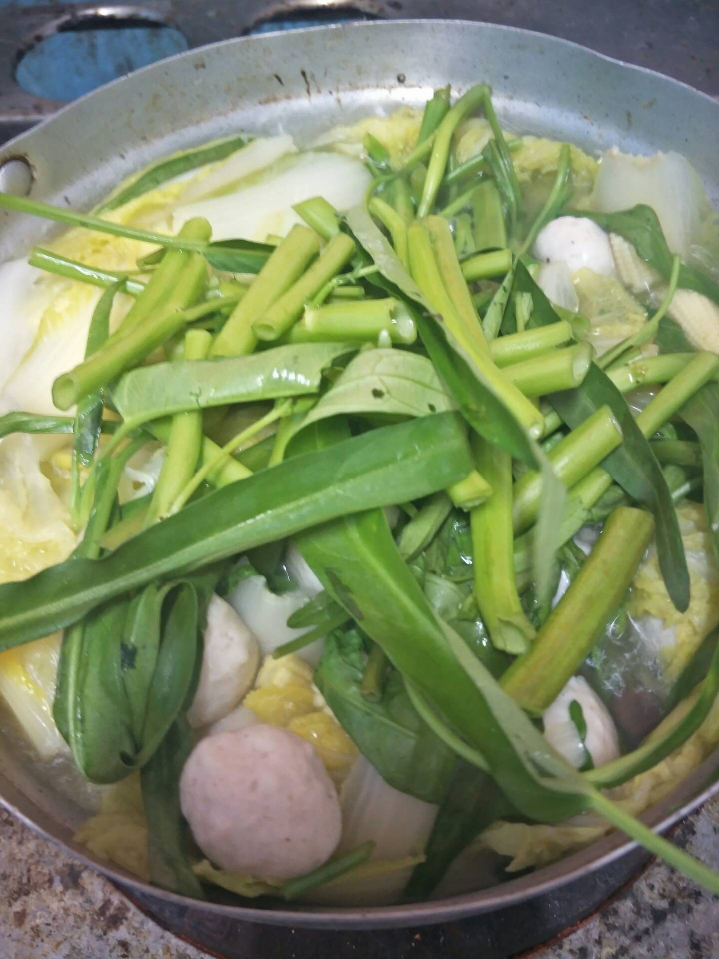 สุกี้น้ำ สำหรับ 5 ท่าน