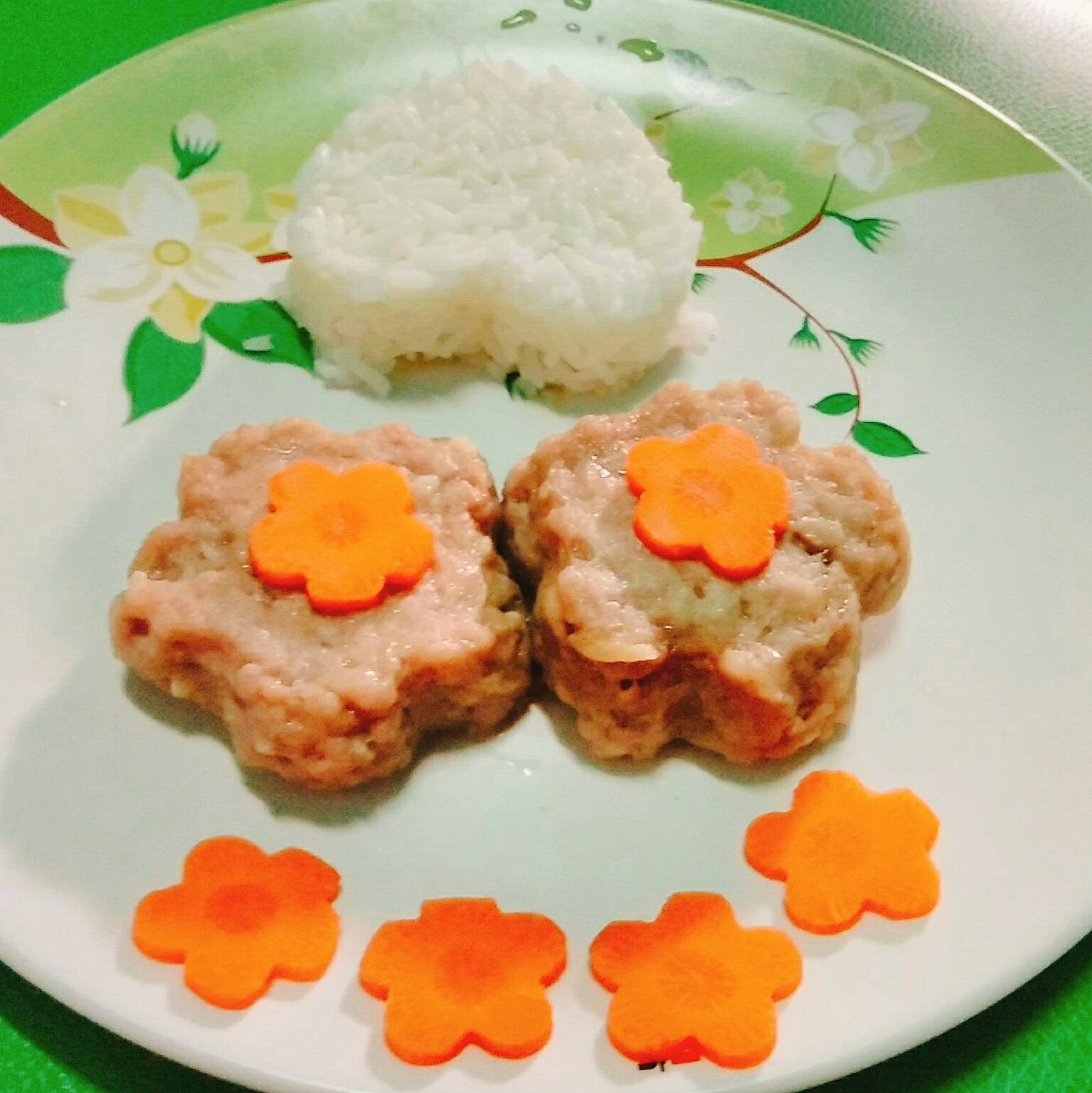 หมูเด้งฟรุ้งฟริ้ง