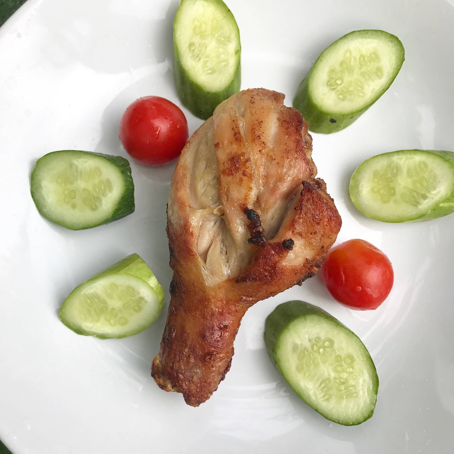 น่องไก่ทอดโรยหอมแดงกรุบกรอบ
