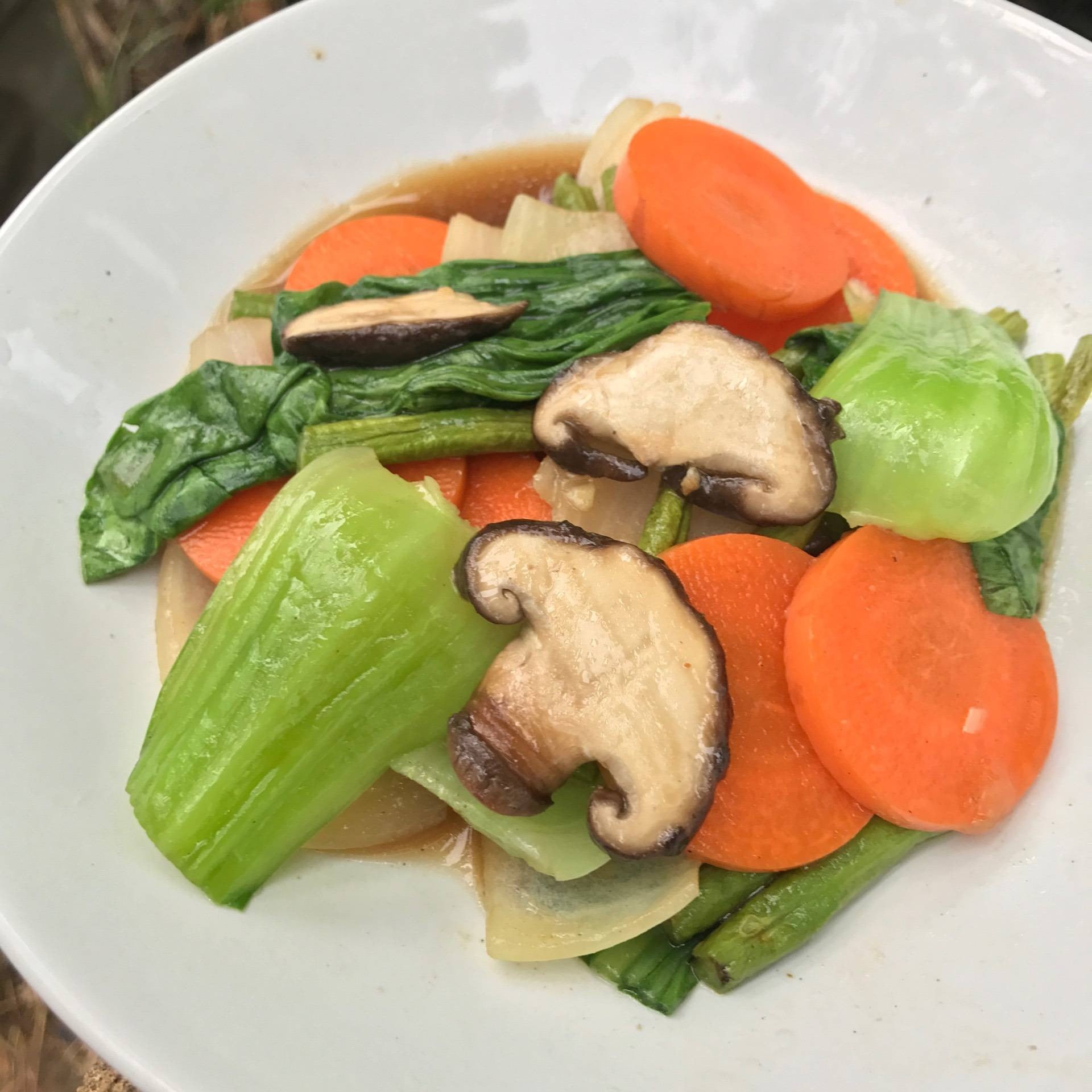 ผัดผักกวางตุ้งรวมมิตร