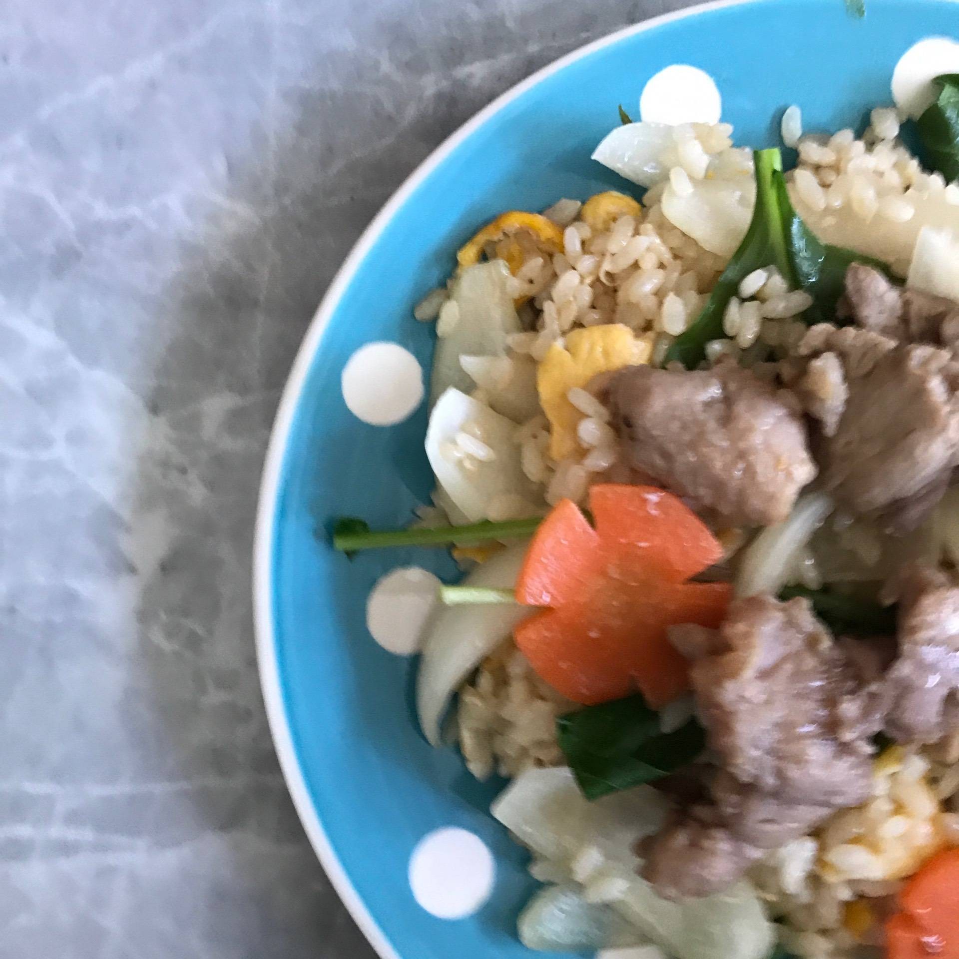 ข้าวผัดหมูใส่คะน้า