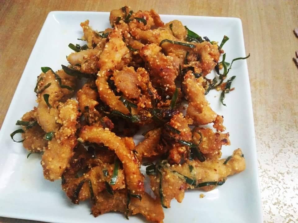 หมูคลุกฝุ่น