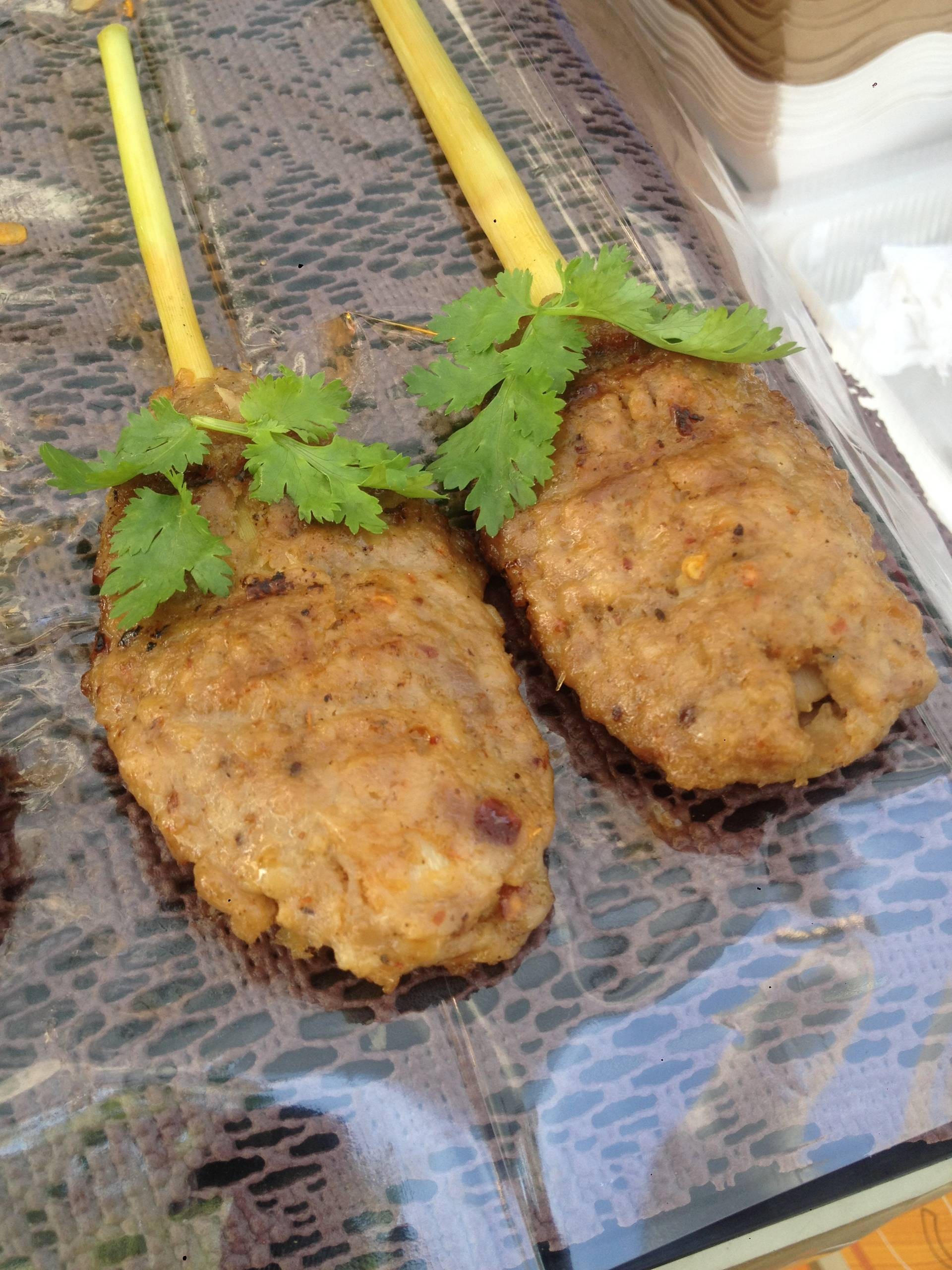 ไก่พันตะไคร้ย่าง