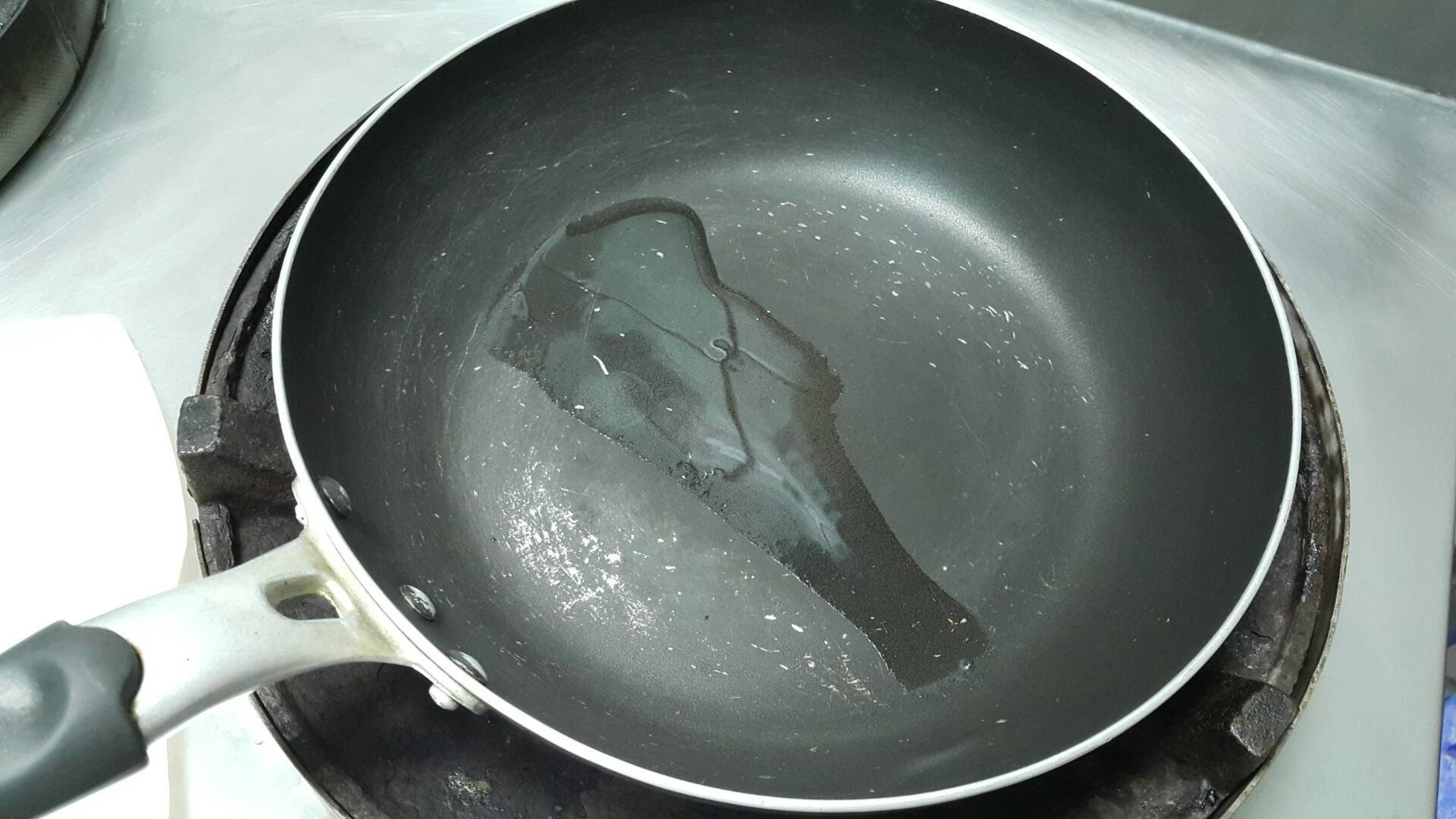 ข้าวคลุกกะเพราปลา