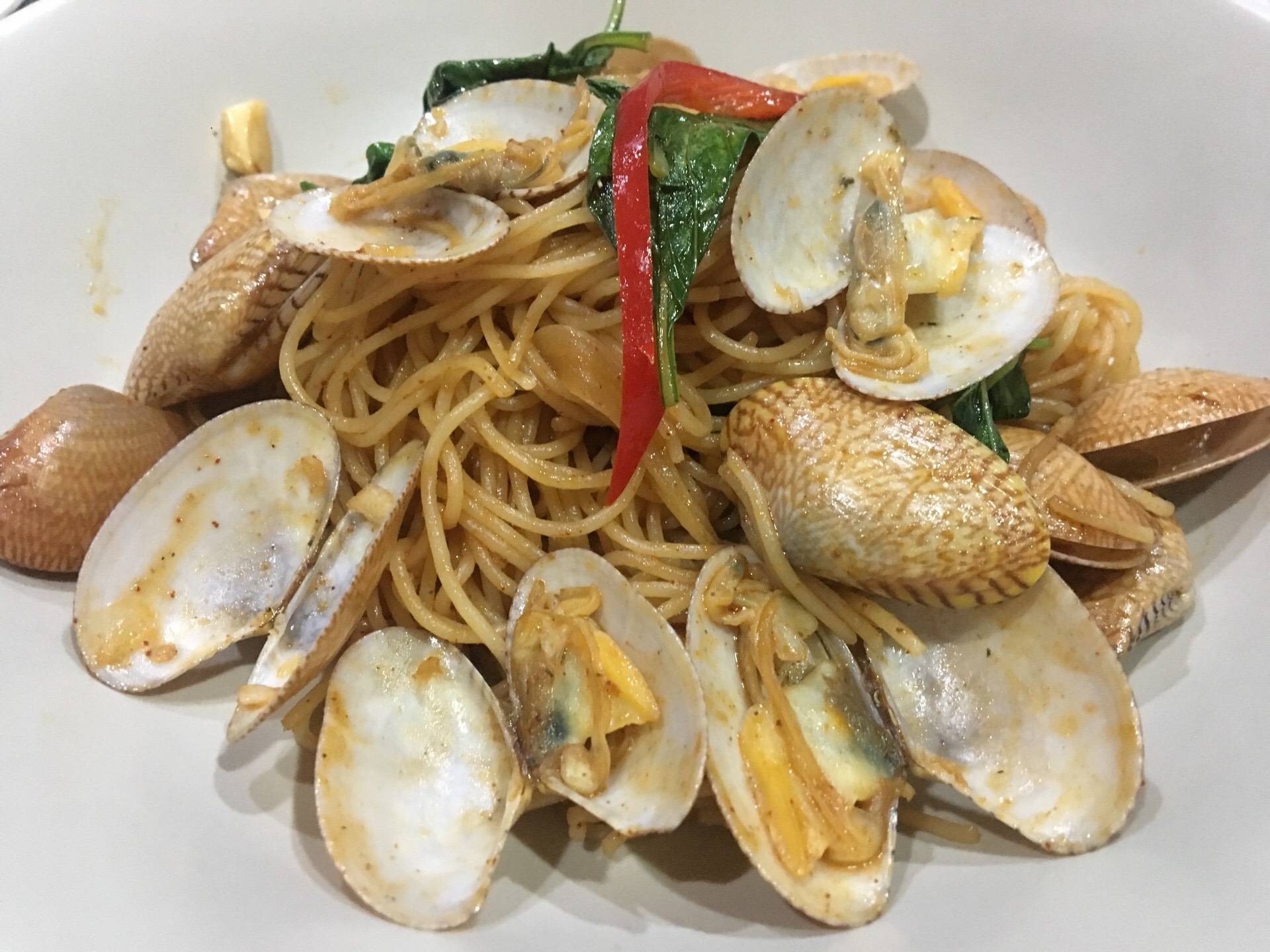 สปาเก็ตตี้หอยลายน้ำพริกเผา