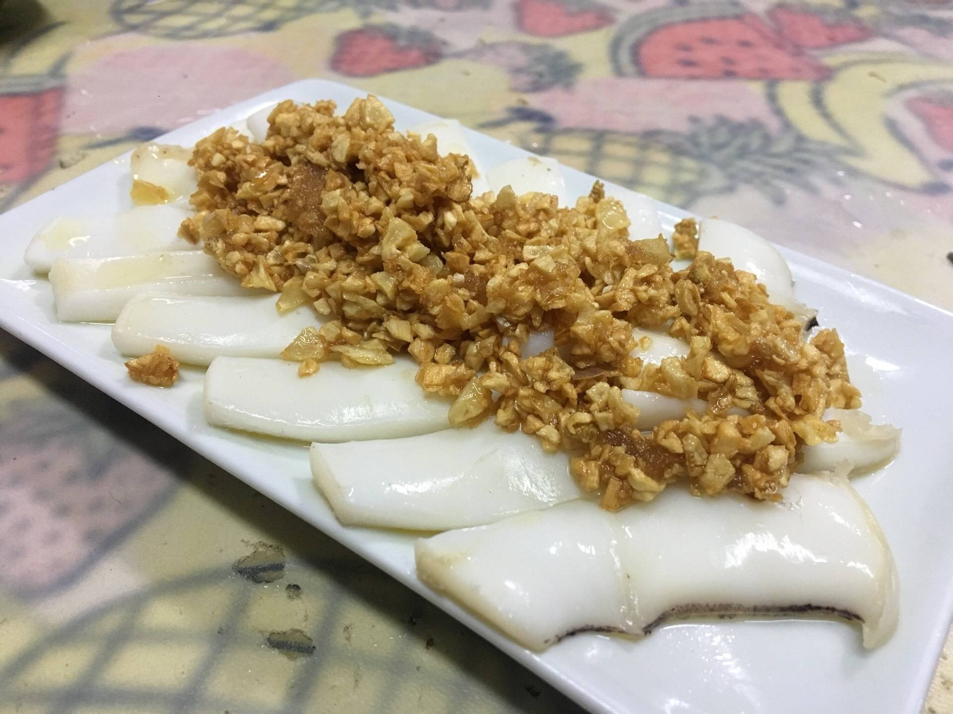 ปลาหมึกกระเทียมกรอบ