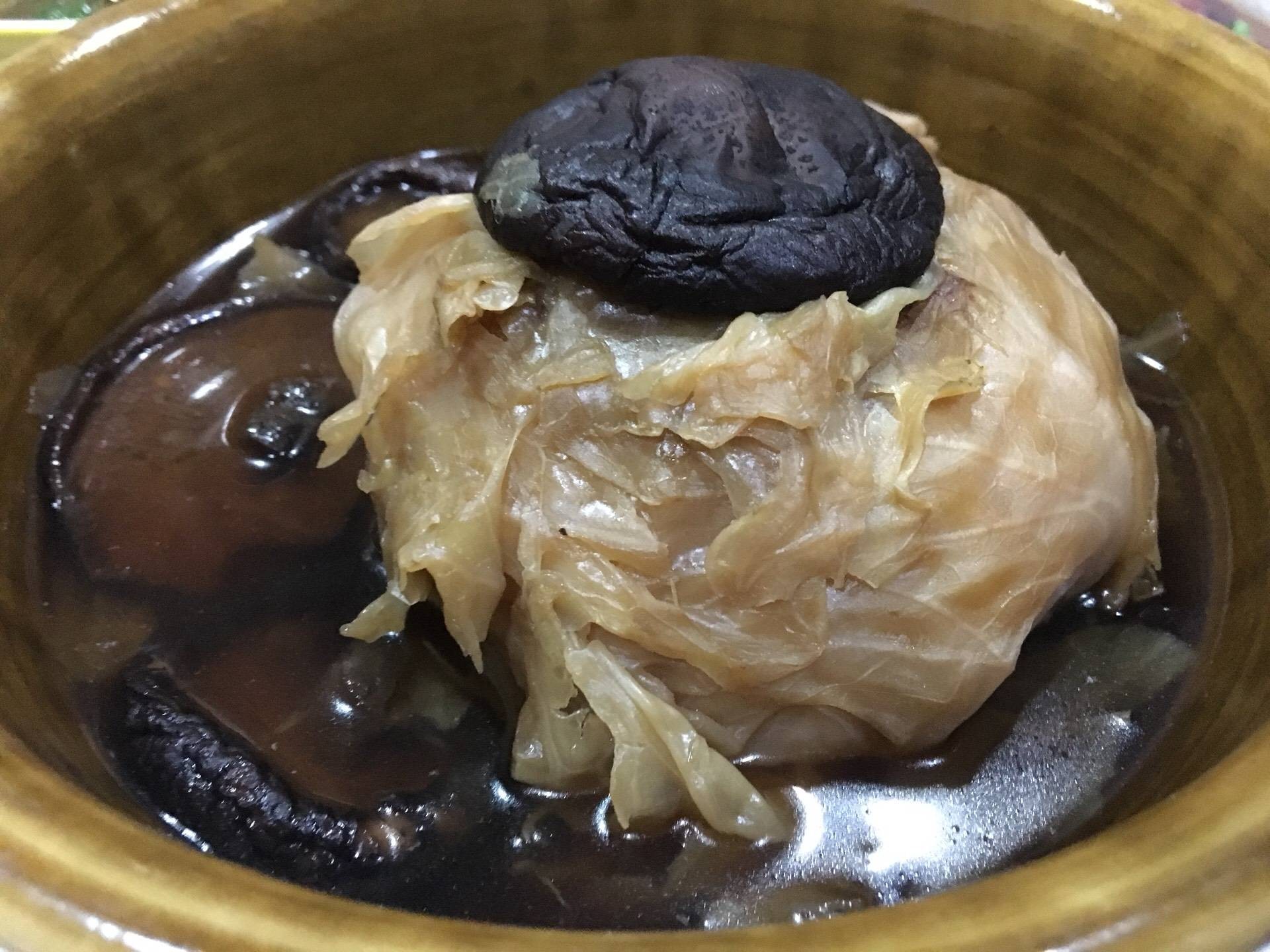 กะหล่ำปลีต้มคนอร์เห็ดหอม (เจ)