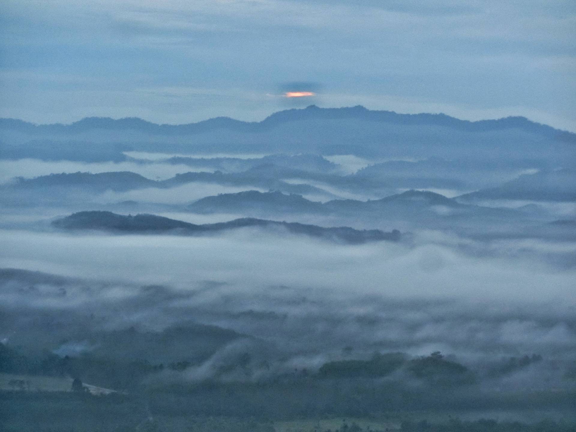 เขาไข่นุ้ย