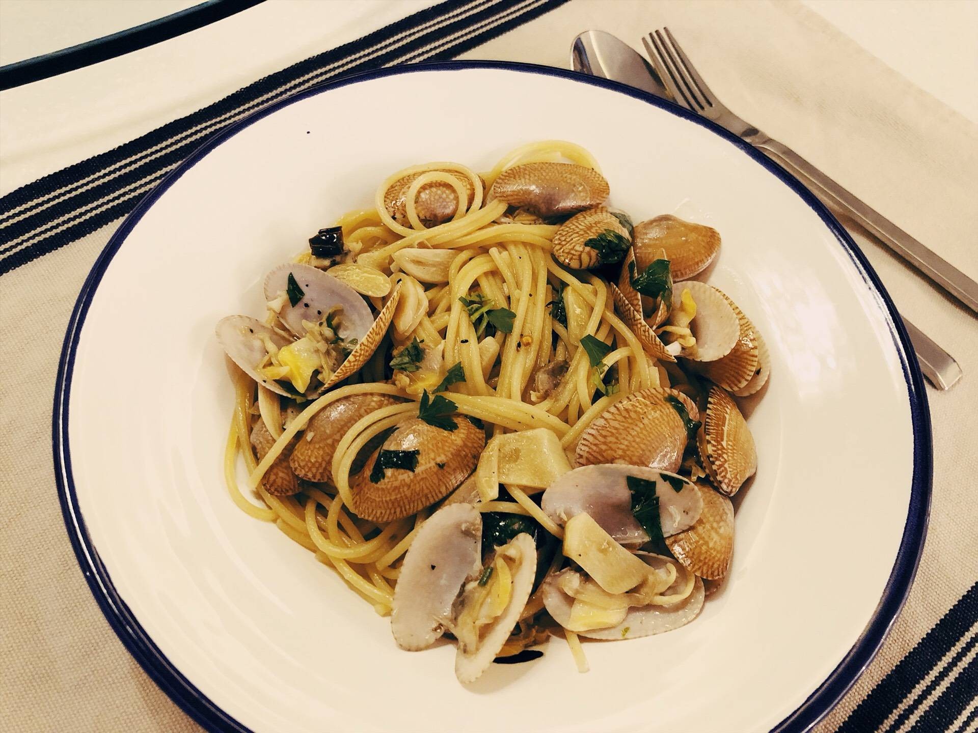 Spaghetti Vongole สูตรใส่แองโชวี่