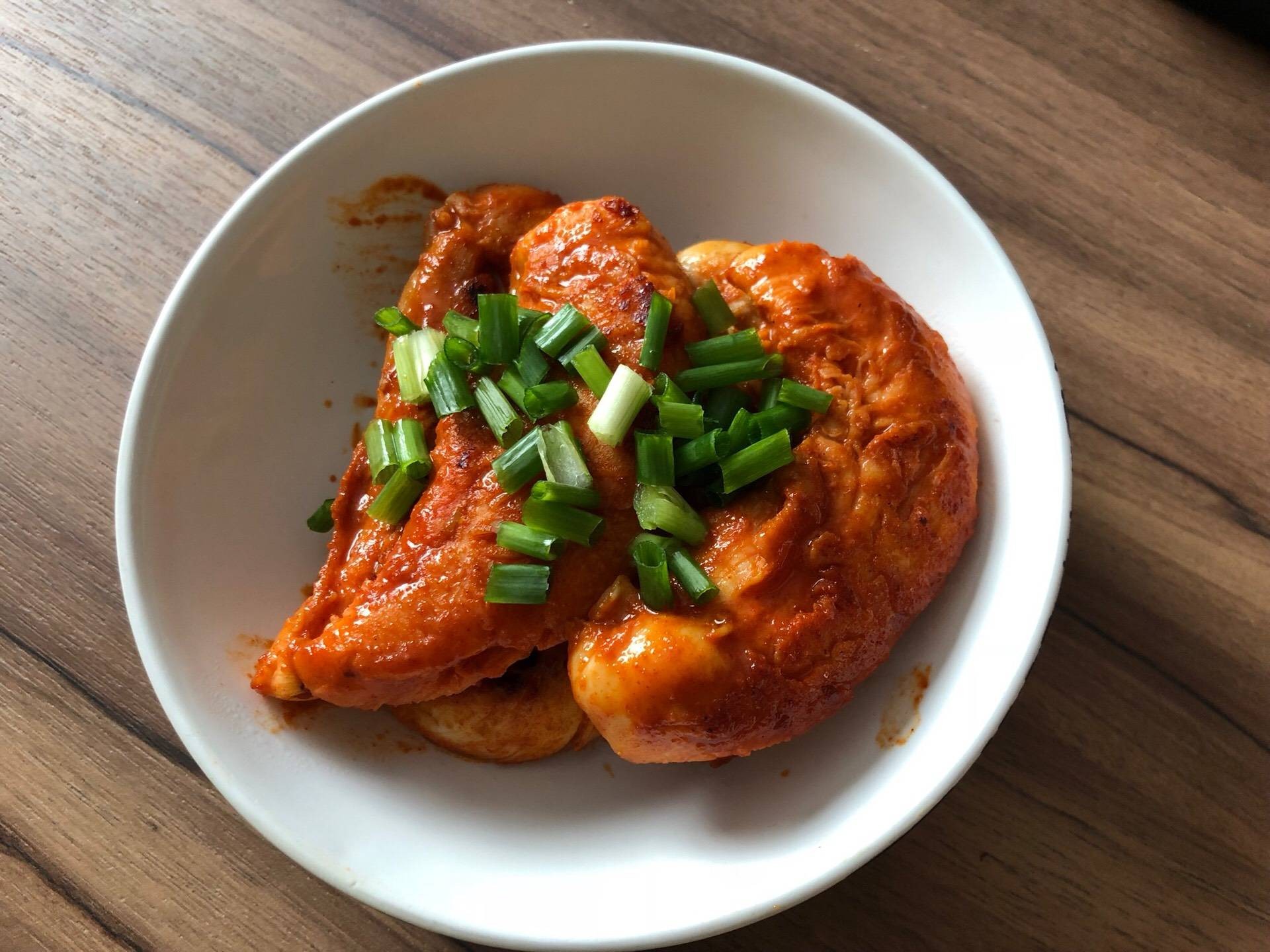 ไก่หมักซอสโกชูจัง