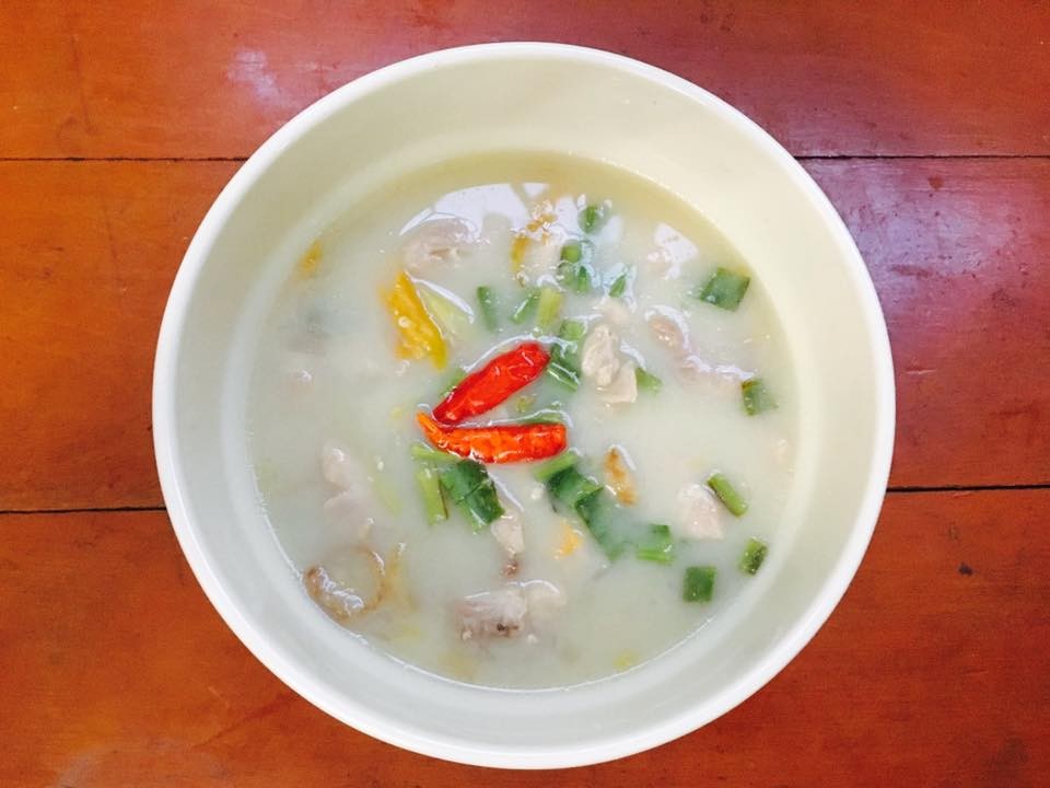 ต้มข่าอกไก่