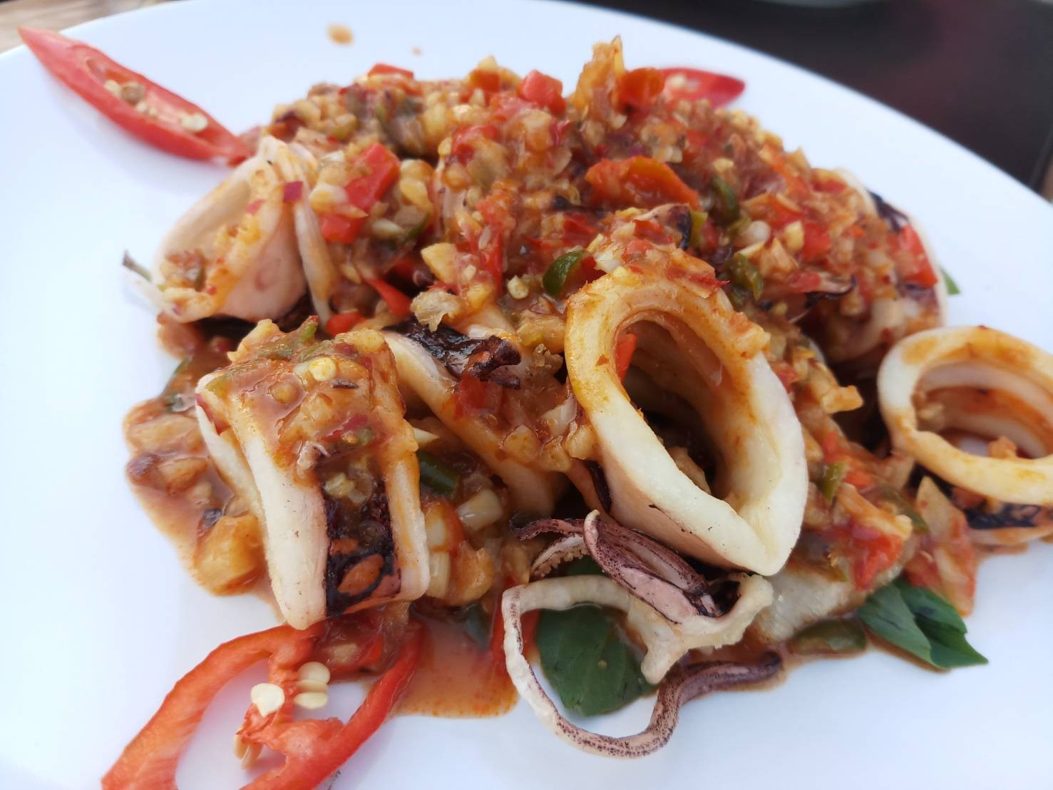 ปลาหมึกผัดพริกเปรี้ยวหวาน