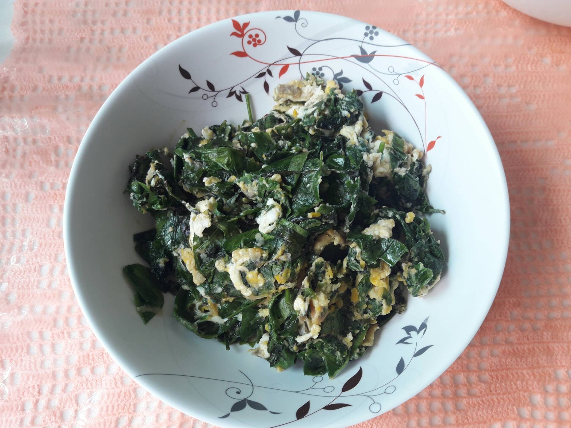 ใบเหลียงผัดไข่